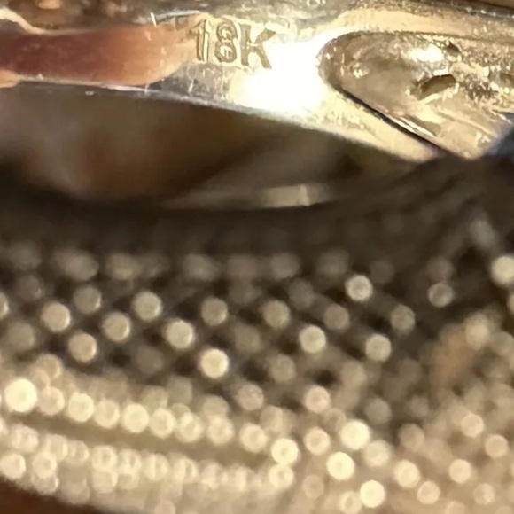 Judith Ripka SS , 18k , and yellow canary stone -6.5-6.75 size - Picture 14 of 16